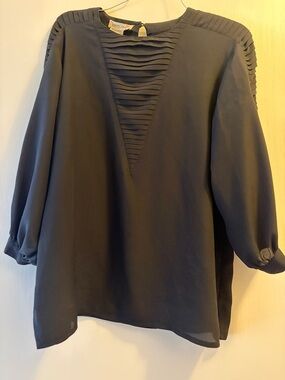 Stunning Vintage Simon Chang Top ptp 20.5”